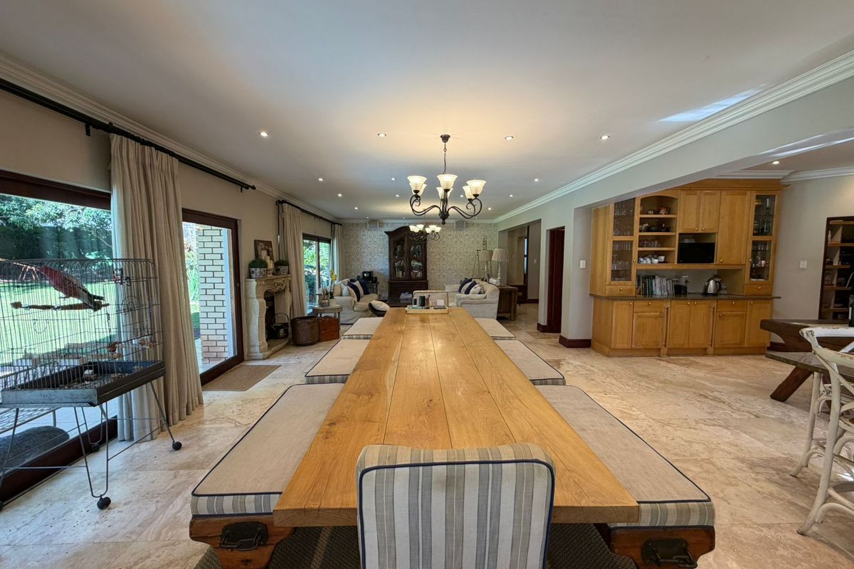 Timeless Luxury Family Home in Prestigious Old Cashan. - Photo 5