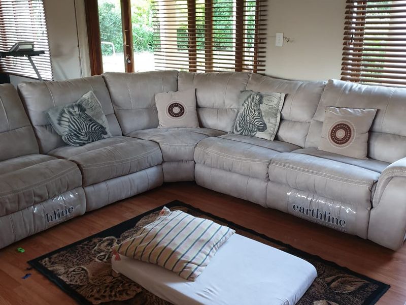 Spacious 3 Bedroom Cluster Home - Benoni Small Farms - Photo 2