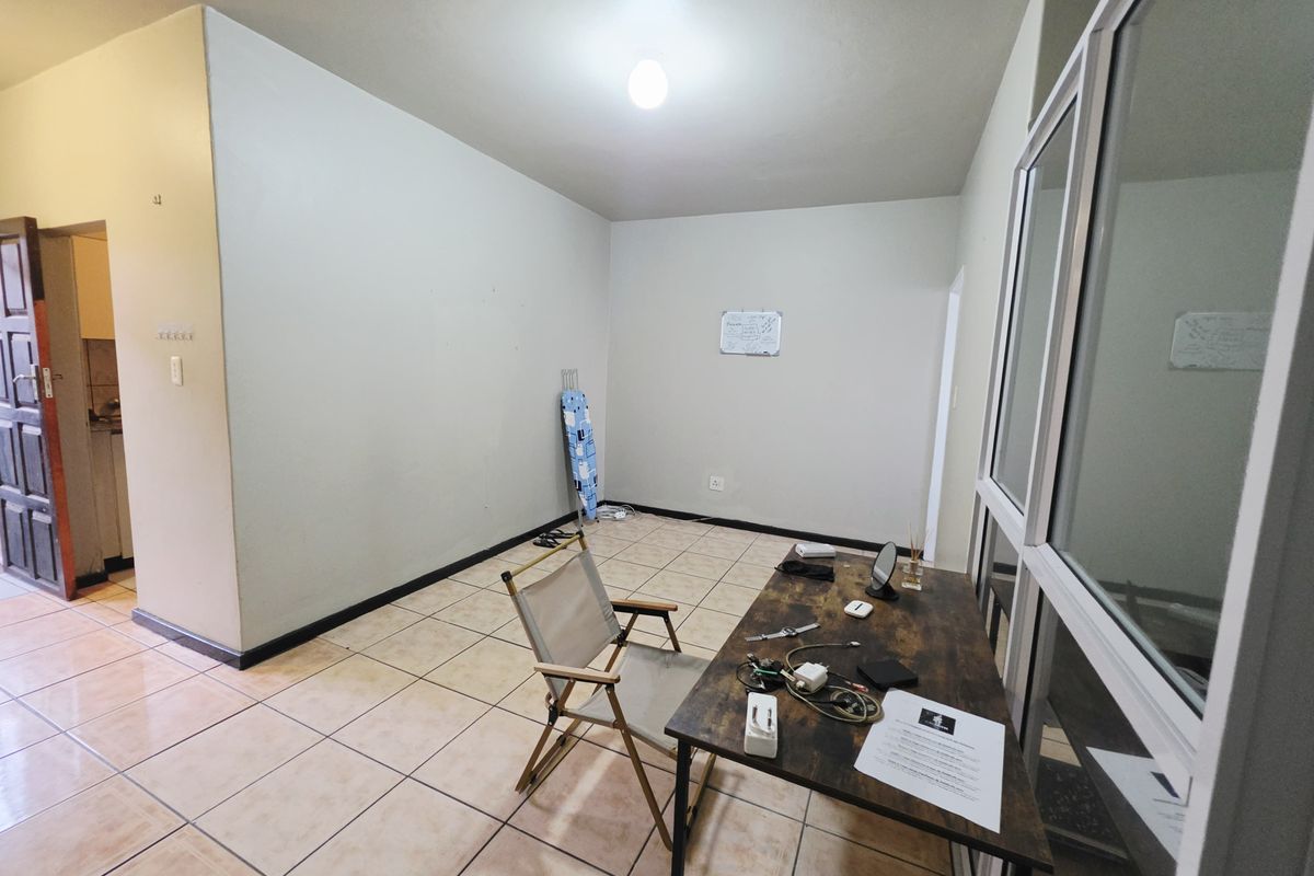 Neat 1 bedroom unit - Photo 4