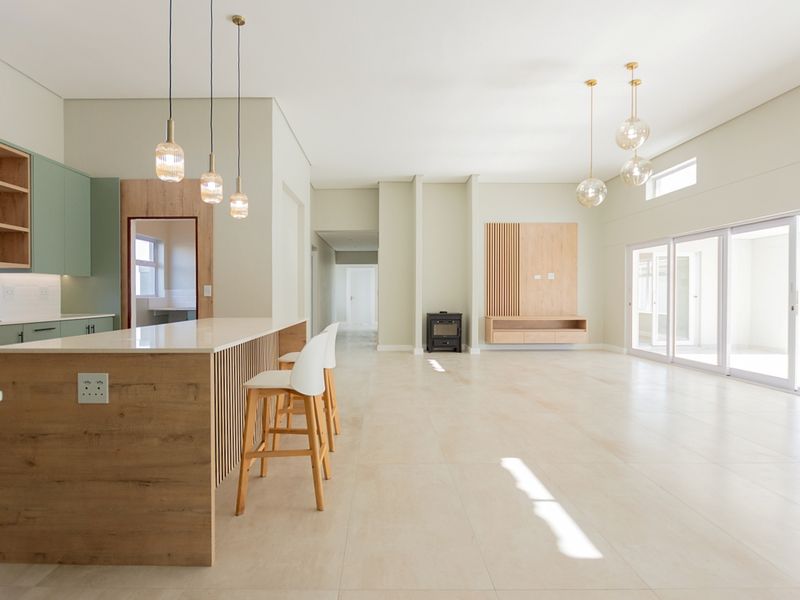 Contemporary Living on the Clubhouse Side of Langebaan Country Estate - Photo 1