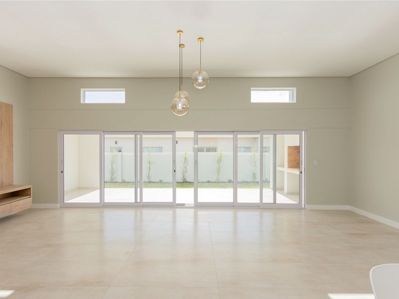 Contemporary Living on the Clubhouse Side of Langebaan Country Estate - Photo 2