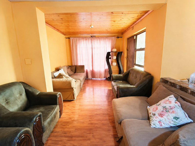 Freestanding home in Lentegeur - Photo 3