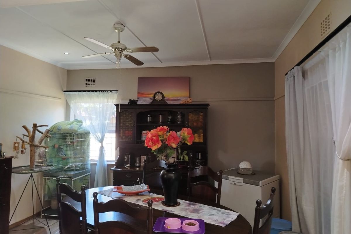 Quiet suburb- Close to CBD - Photo 5