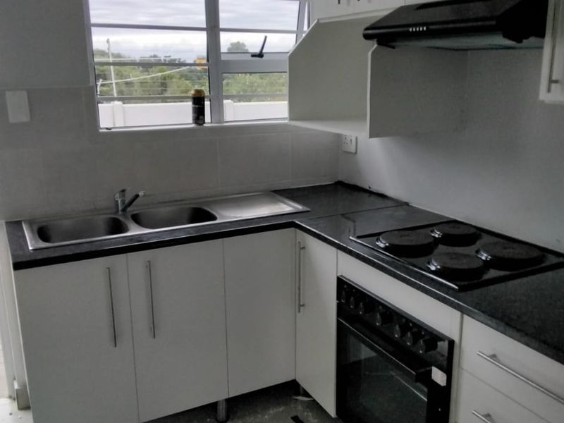 Family Living at Its Finest in Sought-After Avalon Gardens, Gonubie - Photo 2