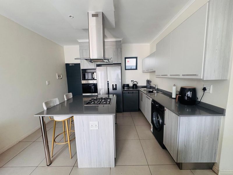 2 Bed 2 bath at 92 On New - Photo 2