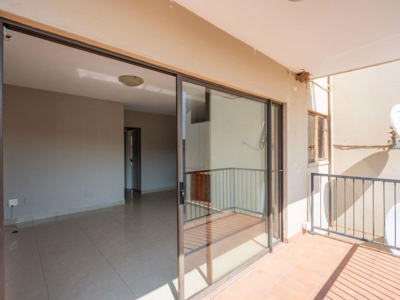 A Beautiful and Secure Complex - Photo 6