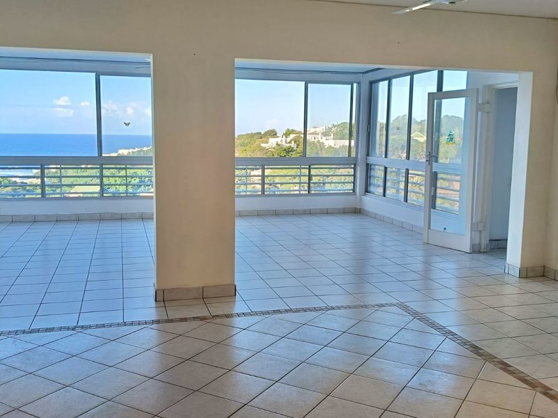 Sea View 4 bed apartment to Let - Photo 5