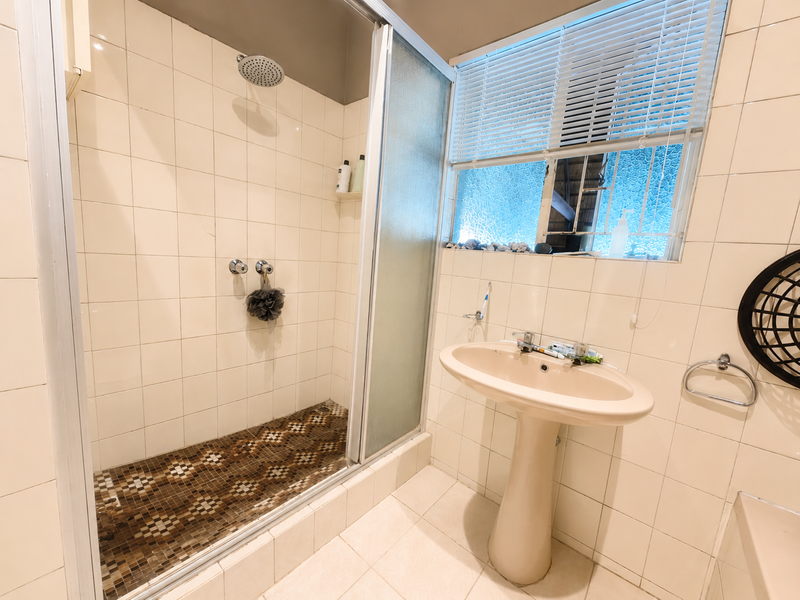 Endless Space for the Whole Family – Prime Safari Gardens Opportunity - Photo 7