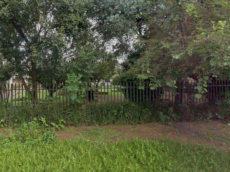 Pre-Hammer SALE– SECURE this property before auction  OFFERS ABOVE R1500000 - Photo 4