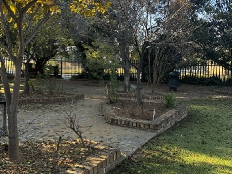 Family Home in the Heart of Elspark - Photo 7