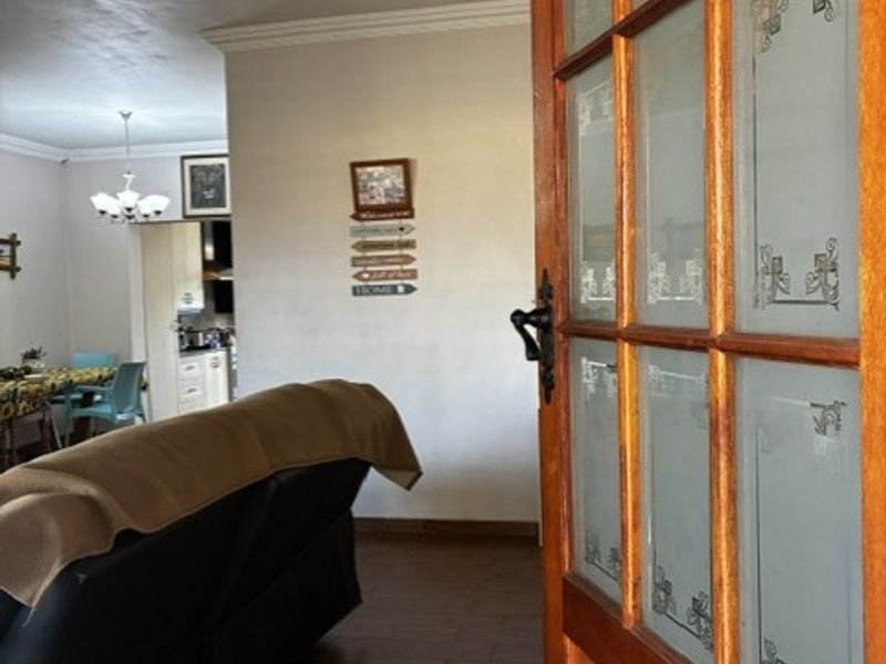 Family Home in the Heart of Elspark - Photo 9