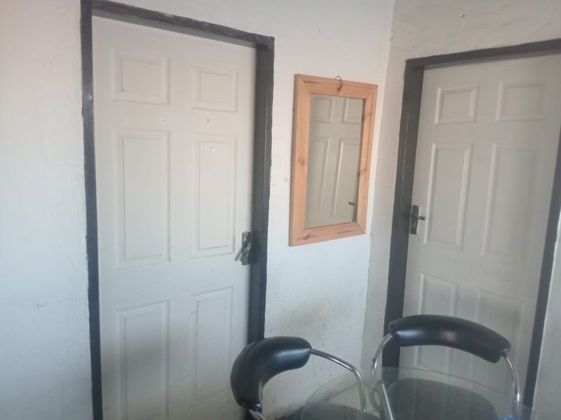 Charming 2-bedroom house for sale in Evaton West—perfect for first-time buyers or investors! - Photo 3