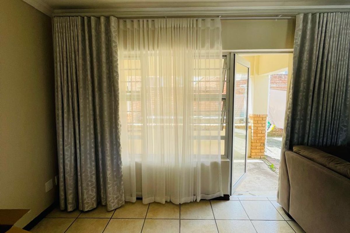 Modern Comfort in Prime Beacon Bay Location - Photo 5