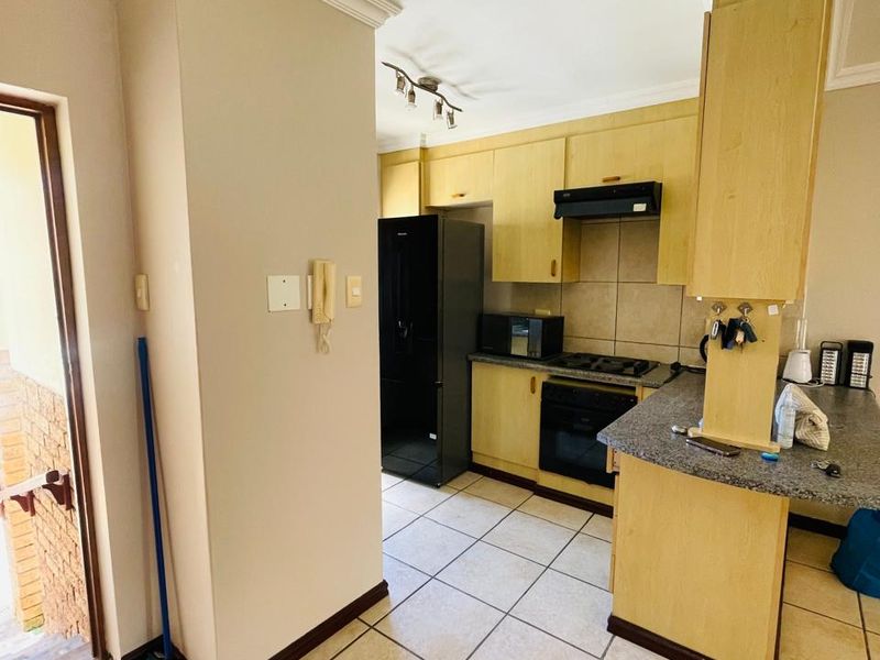 Modern Comfort in Prime Beacon Bay Location - Photo 9
