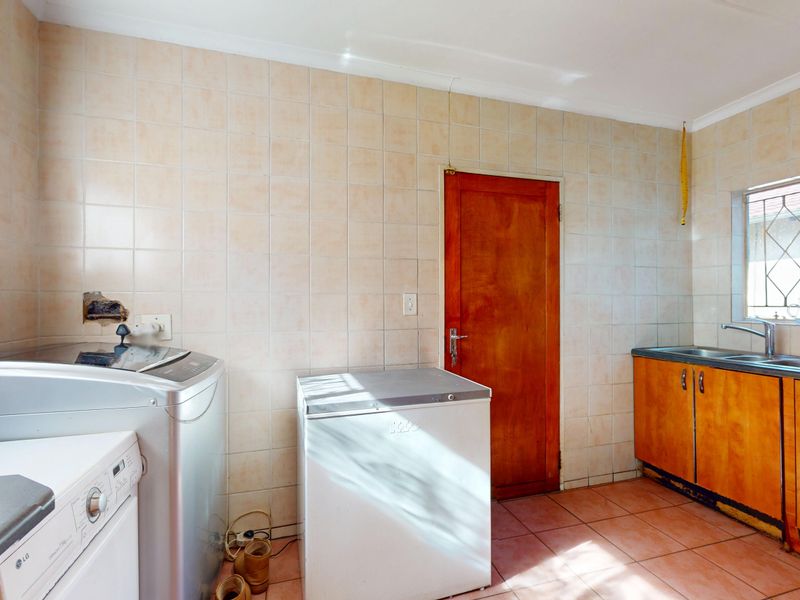 4 Dwellings on One Property in Wychwood Boom offerring Dual Living and Rental Income Opportunity - Photo 9