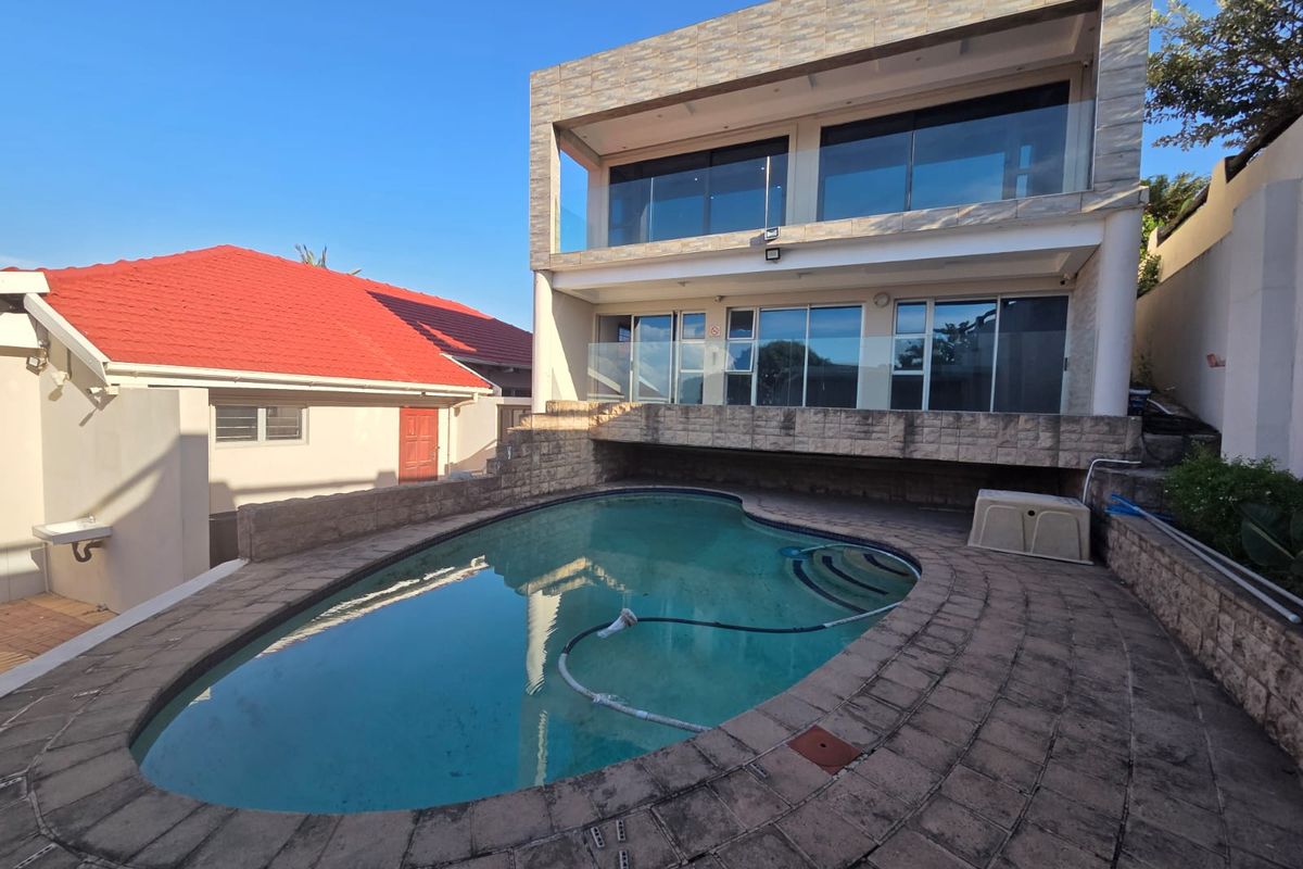 Coastal Luxury Living on Sought-After Marine Drive - Photo 2