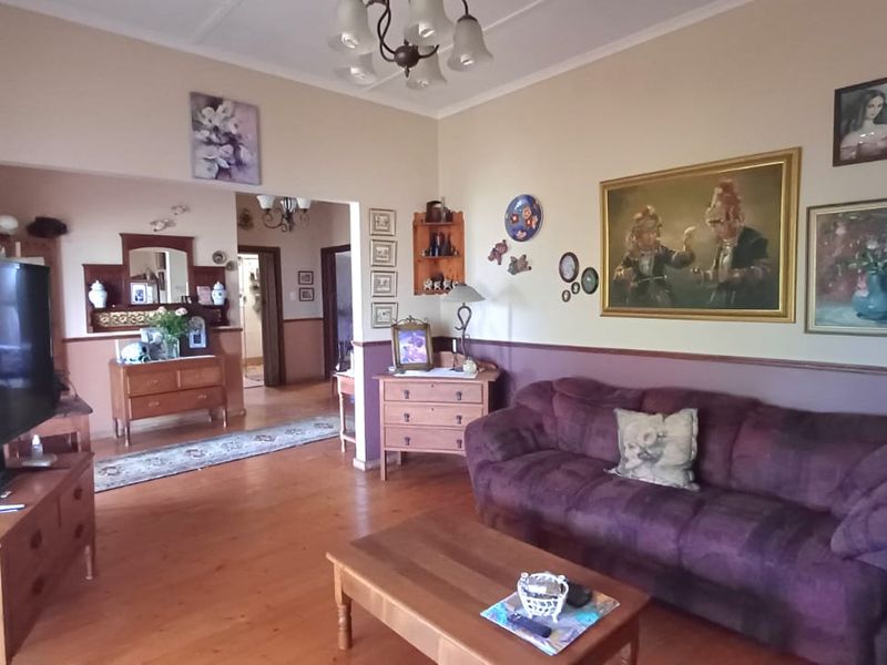 Penford family home for sale. - Photo 9