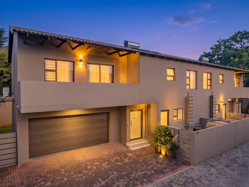 Beautiful 3 Bedroom 2 Bathroom Cluster For Sale in Monument. - NON Distressed Auction - Photo 1