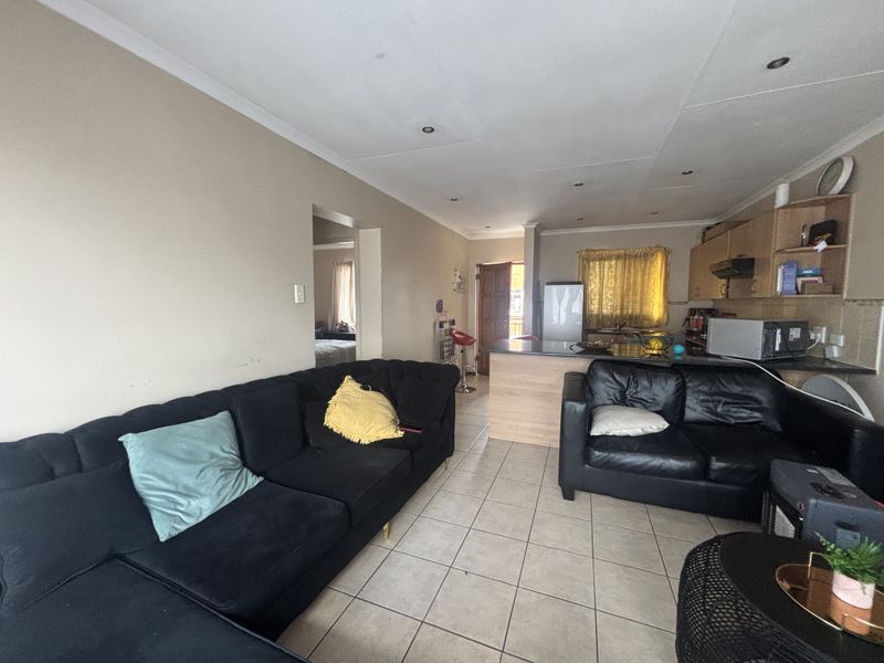 Ridgview  Flat for Sale - Photo 4
