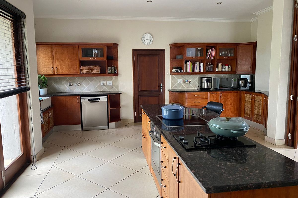 Luxury Riverside Living in a Secure Game Reserve - Photo 4