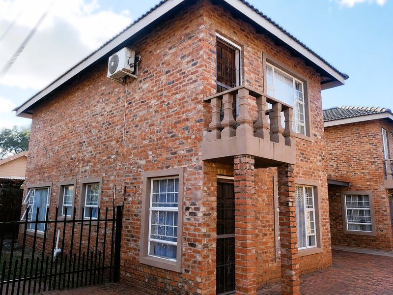 Townhouse For Sale In Potchefstroom - Photo 1