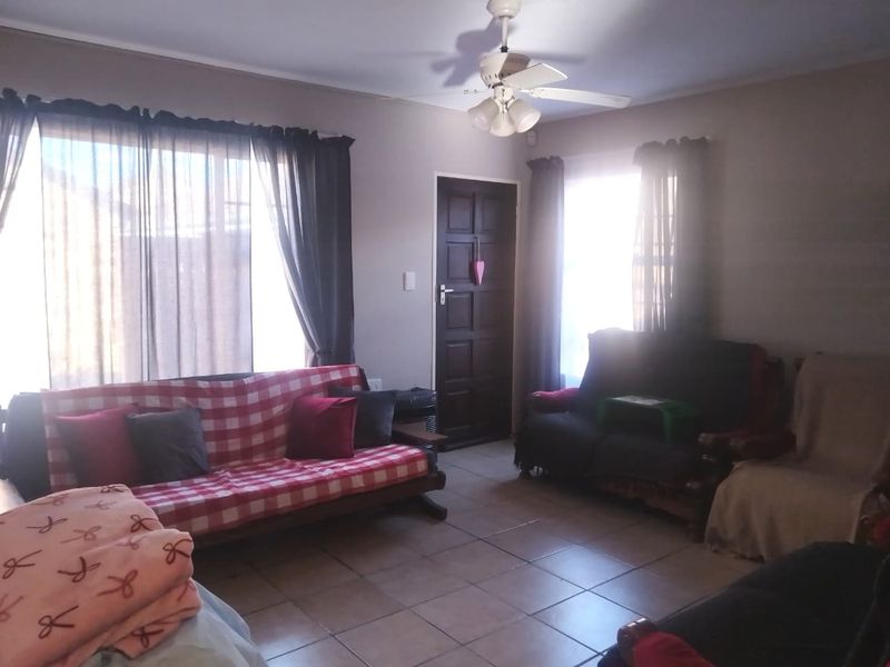 Townhouse For Sale In Potchefstroom - Photo 6