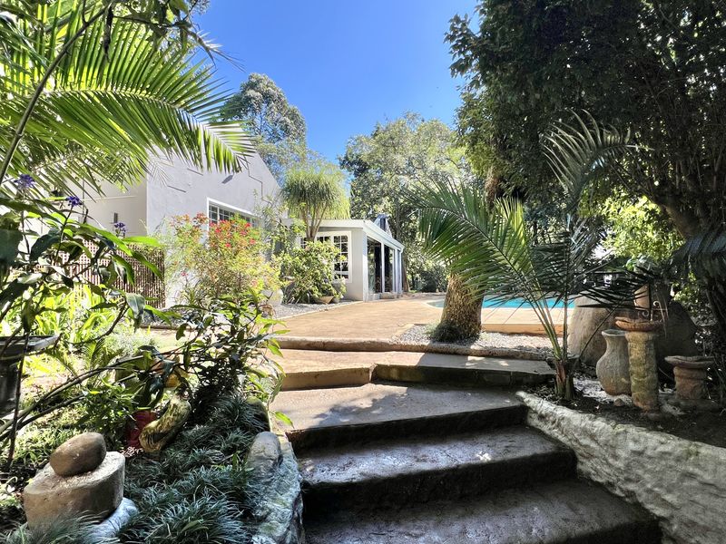 Stylish Family Home with Income-Generating Flats & Panoramic City Views - Photo 2