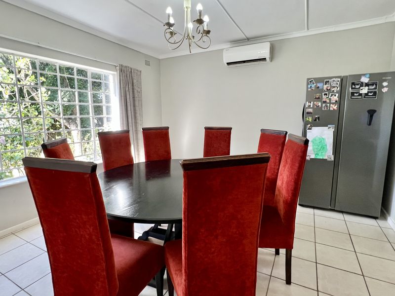 Stylish Family Home with Income-Generating Flats & Panoramic City Views - Photo 5