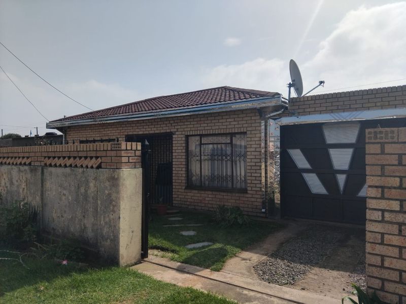 Family house for sale at Osizweni - Photo 1