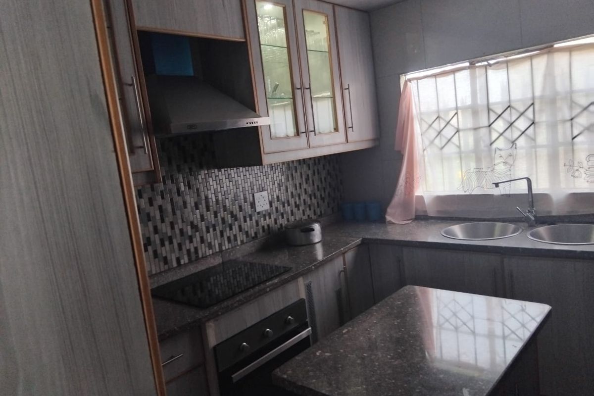 Family house for sale at Osizweni - Photo 4