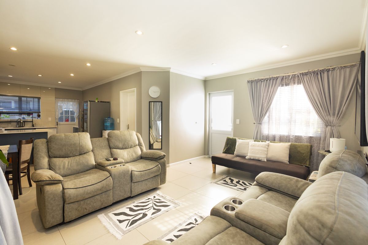 Modern 2 bedroom house - Photo 4