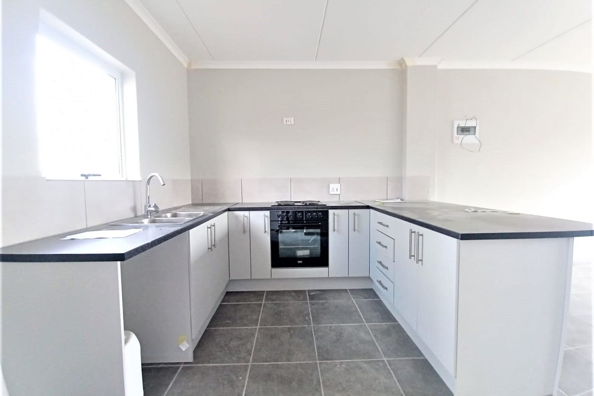 Townhouse available in Kogelberg Estate. - Photo 2