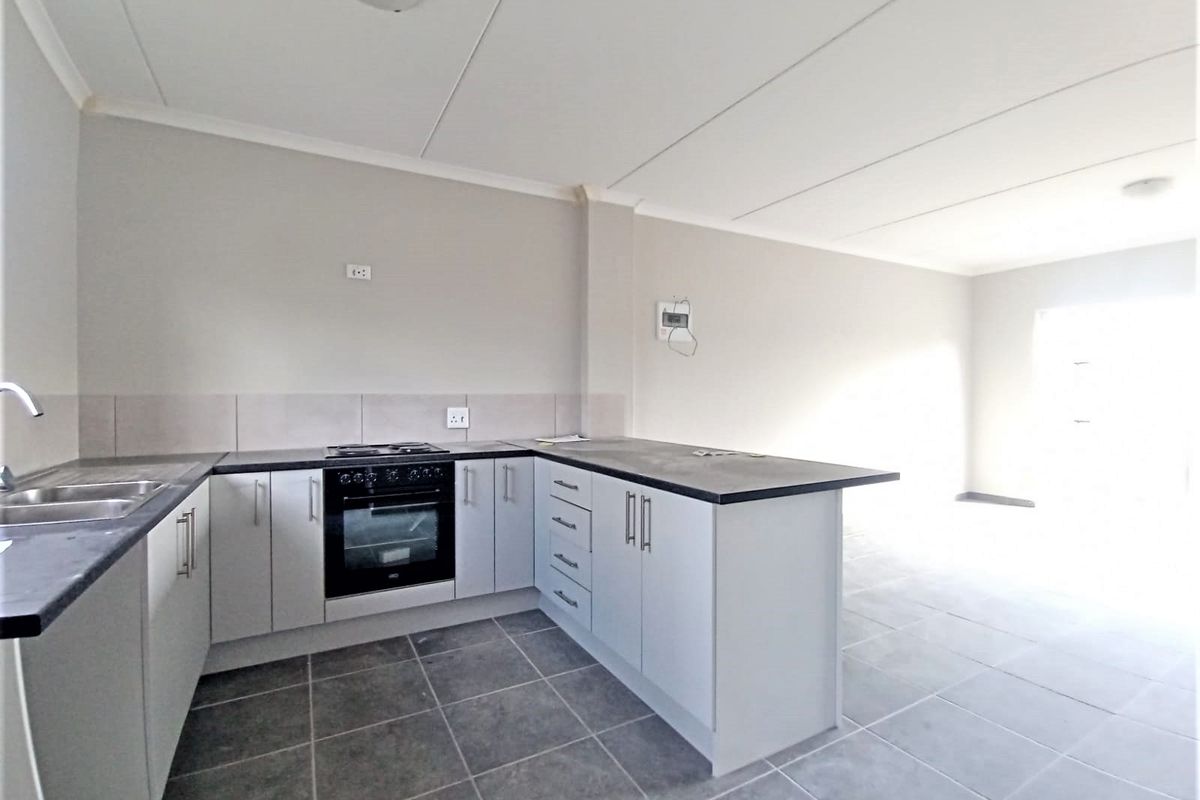 Townhouse available in Kogelberg Estate. - Photo 3