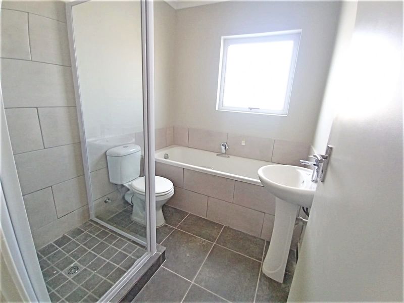 Townhouse available in Kogelberg Estate. - Photo 7