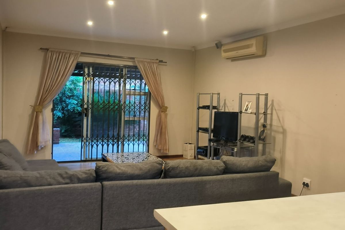 3 Bedroom Home For Sale In A Secure Estate Living Jo-De Park La-Hoff - Photo 4
