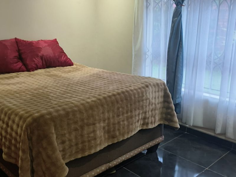 3 Bedroom Home For Sale In A Secure Estate Living Jo-De Park La-Hoff - Photo 10
