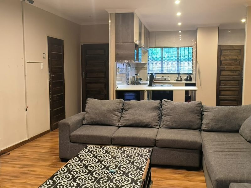 3 Bedroom Home For Sale In A Secure Estate Living Jo-De Park La-Hoff - Photo 6