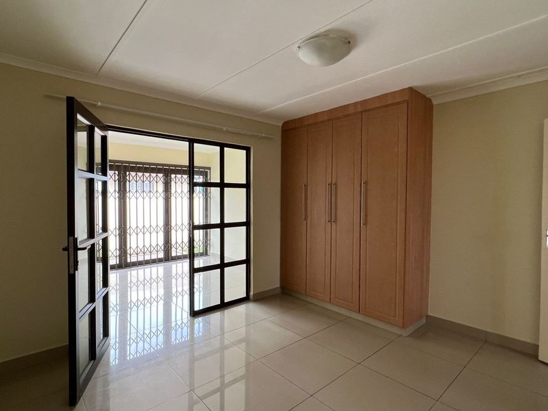 3 bedroom house - Photo 9