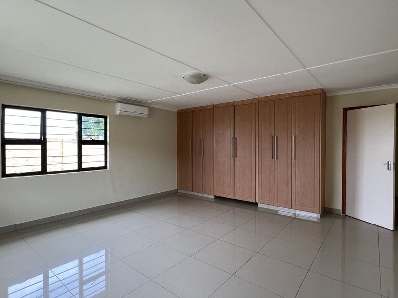 3 bedroom house - Photo 6