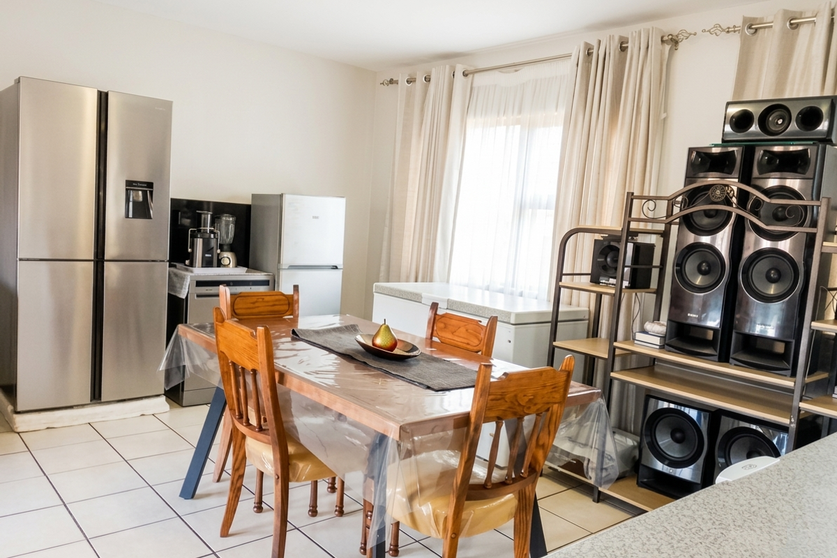 Modern, High-End Townhouse with Stunning Views over Waterfron East - Photo 4