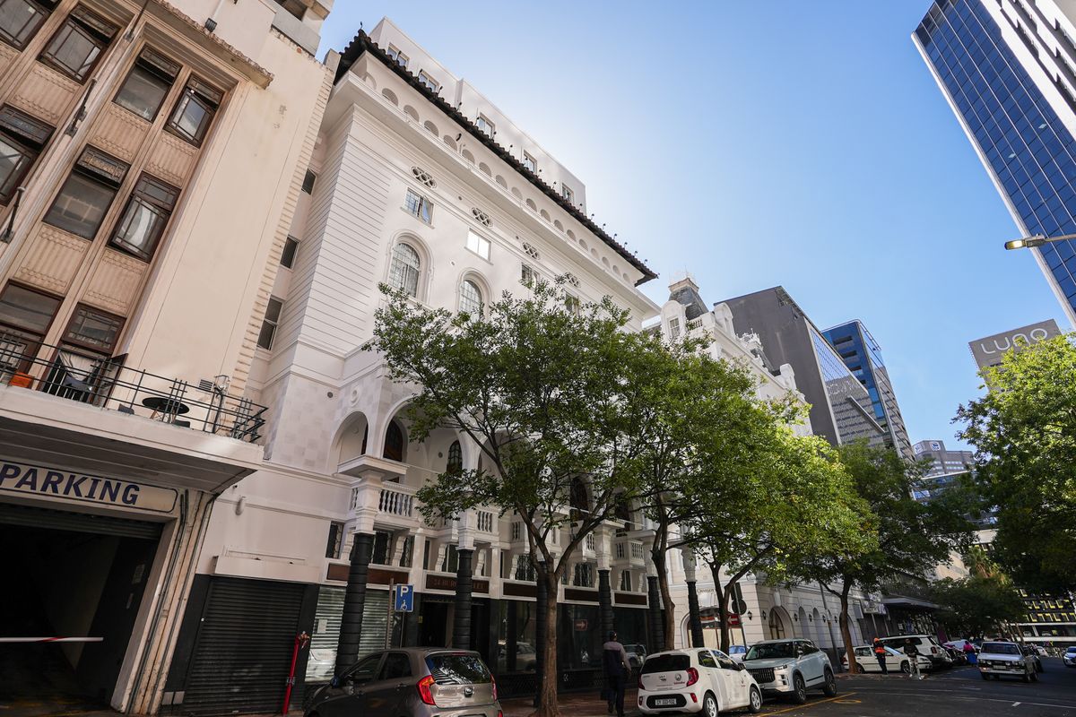 Bidding to start from R1,900,000!!! Live Luxury Auction! - Photo 4