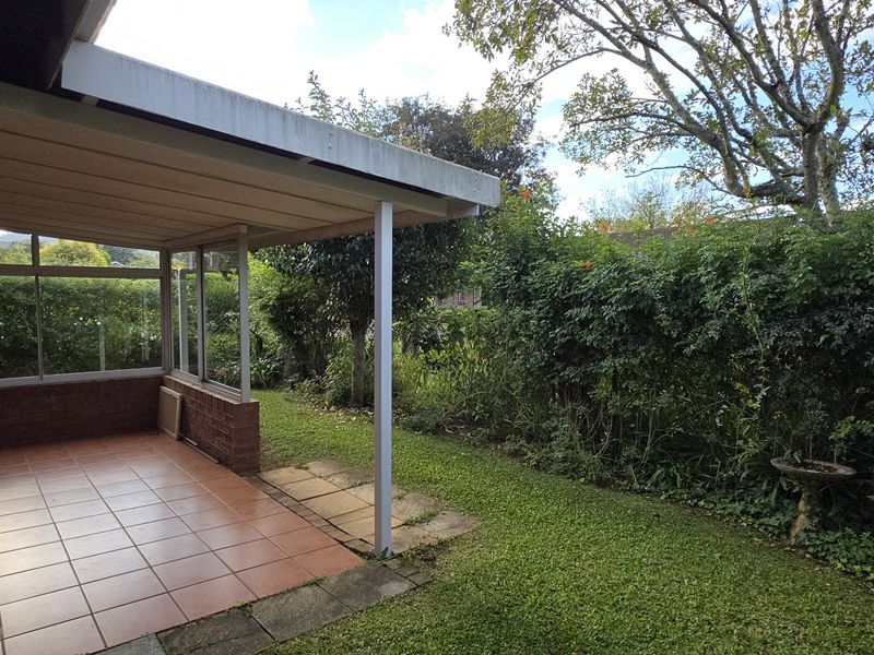 Charming 2 bedroomed home with great potential - Photo 2