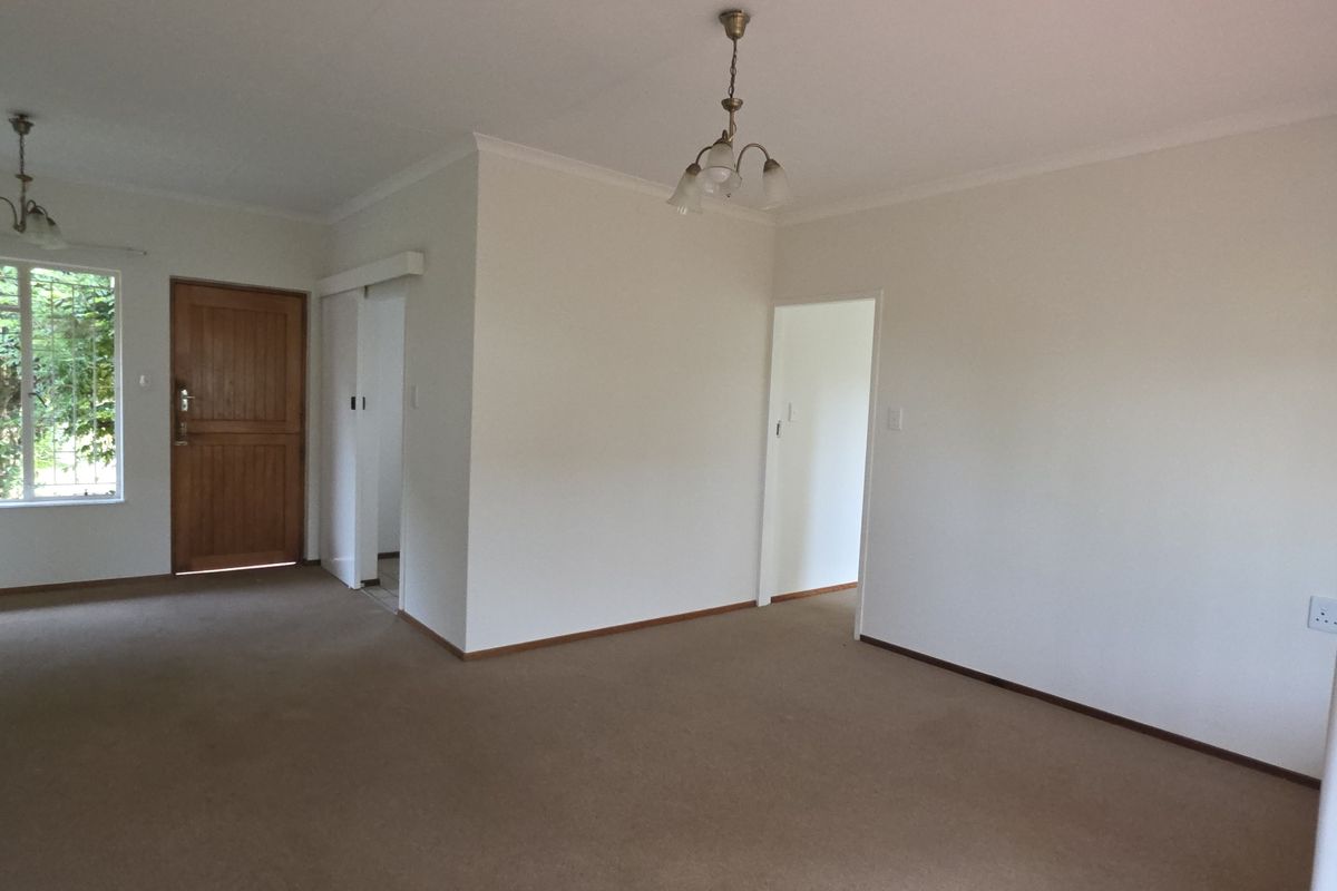 Charming 2 bedroomed home with great potential - Photo 3