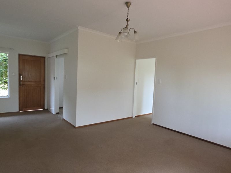 Charming 2 bedroomed home with great potential - Photo 3