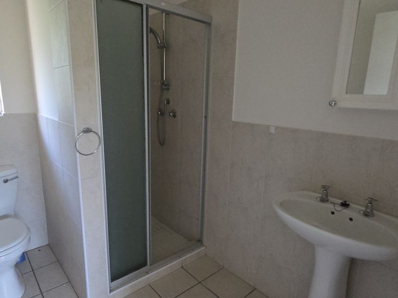 Charming 2 bedroomed home with great potential - Photo 7