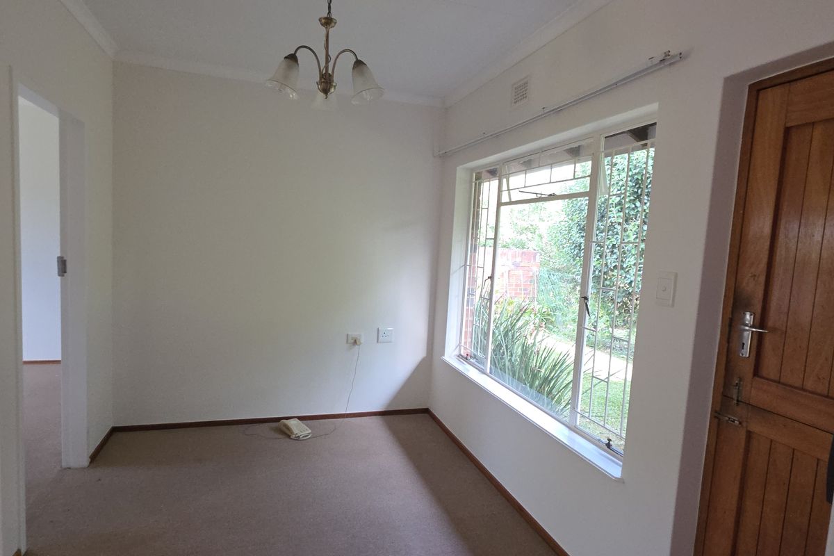 Charming 2 bedroomed home with great potential - Photo 5
