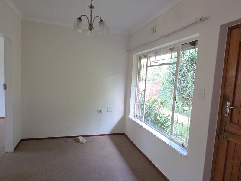 Charming 2 bedroomed home with great potential - Photo 5