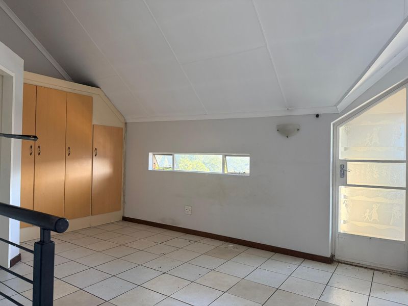 1 Bedroom loft Apartment - Photo 6