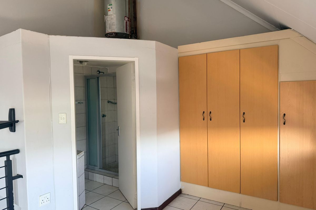 1 Bedroom loft Apartment - Photo 4
