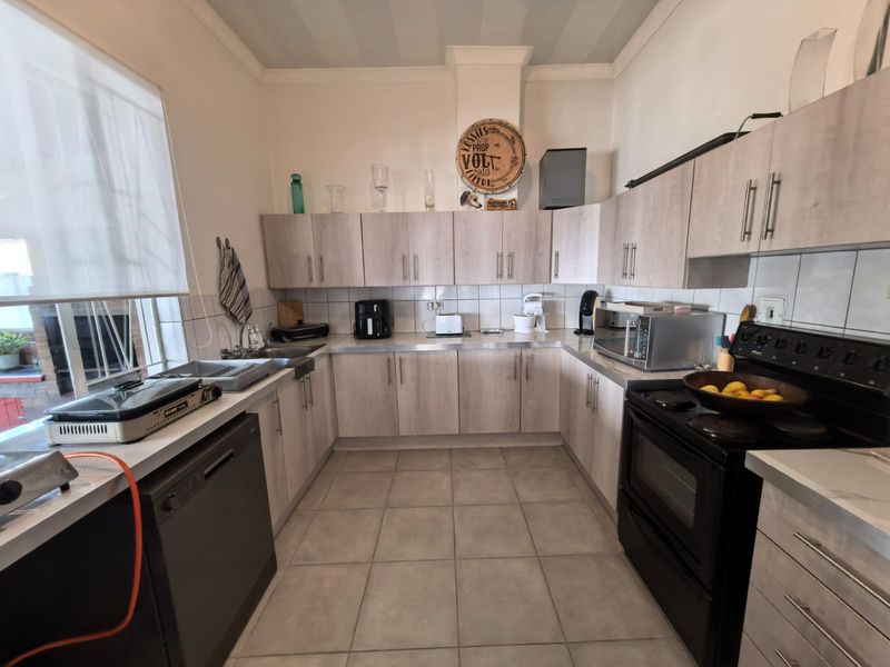 Character home for Sale in Parys - Photo 5